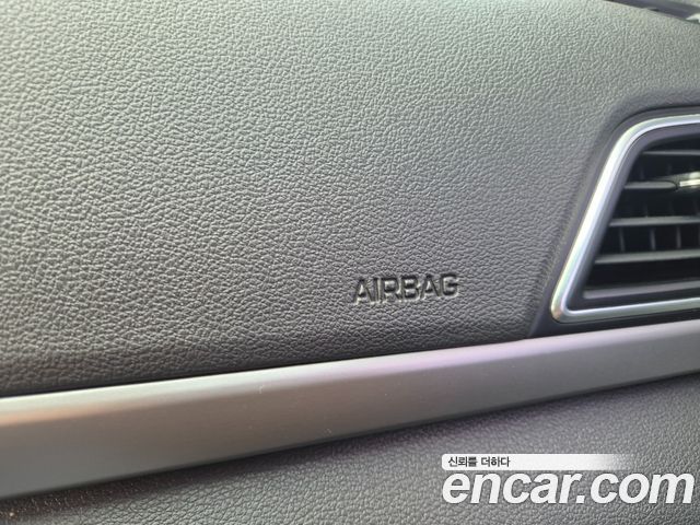 Hyundai AVANTE 2018 — photo 16