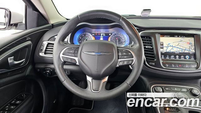 Chrysler 200 2015 — photo 13