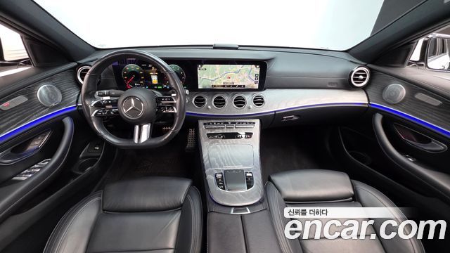 Mercedes-Benz E-Class 2021 — photo 7