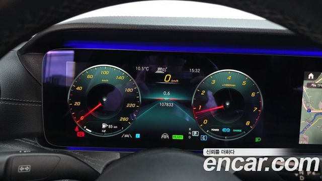 Mercedes-Benz E-Class 2021 — photo 8