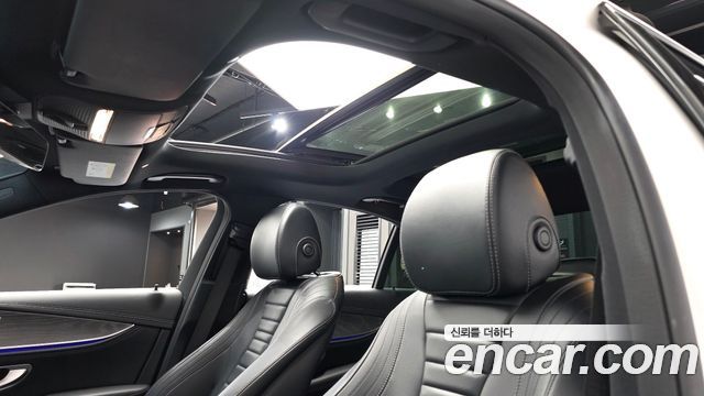 Mercedes-Benz E-Class 2021 — photo 16