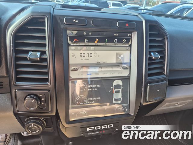 Ford F150 2016 — photo 17