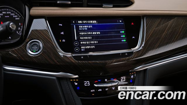 Cadillac XT6 2024 — photo 16