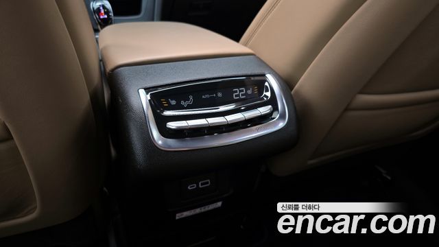Cadillac XT6 2024 — photo 17