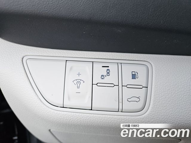 Genesis G70 2018 — photo 13