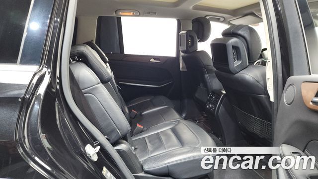 Mercedes-Benz GLS-Class 2017 — photo 12