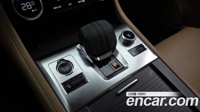 Jaguar F-PACE 2023 — photo 9
