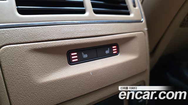 Jaguar F-PACE 2023 — photo 19