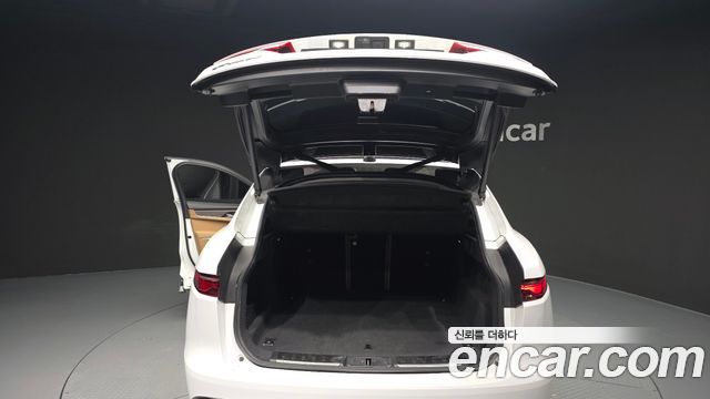 Jaguar F-PACE 2023 — photo 20