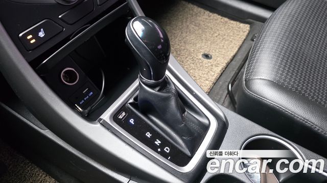 Hyundai AVANTE 2015 — photo 9