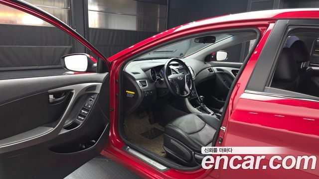 Hyundai AVANTE 2015 — photo 10