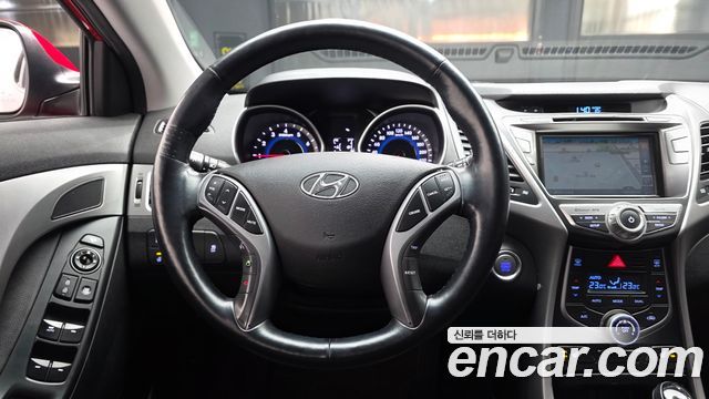 Hyundai AVANTE 2015 — photo 13