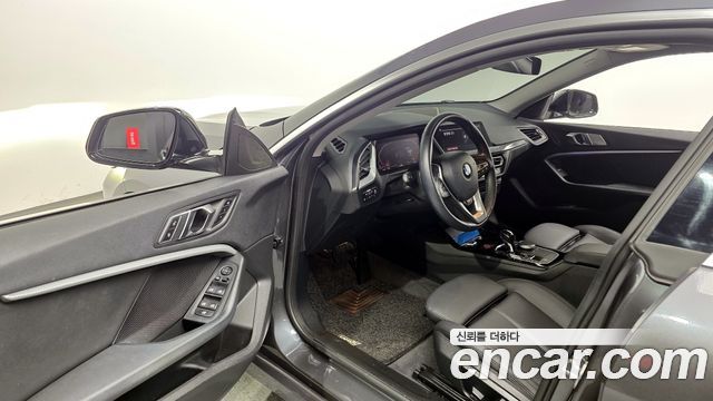 BMW 2-Series 2021 — photo 10