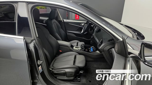 BMW 2-Series 2021 — photo 11