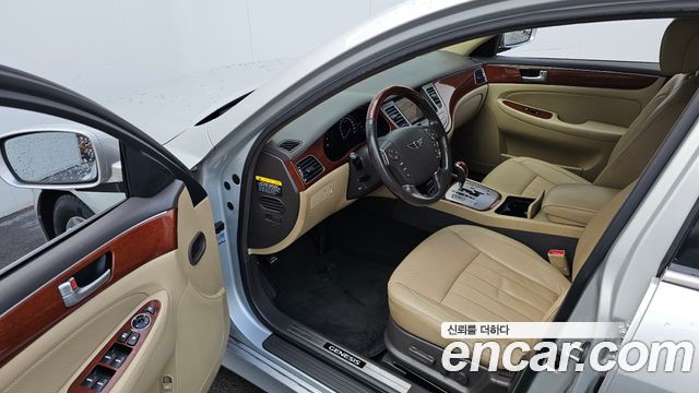 Hyundai Genesis 2012 — photo 11