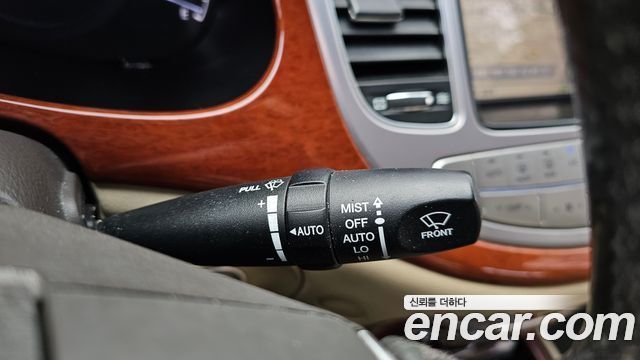 Hyundai Genesis 2012 — photo 17