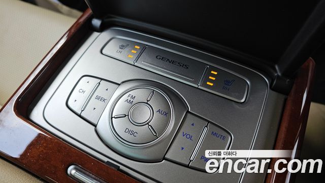 Hyundai Genesis 2012 — photo 19