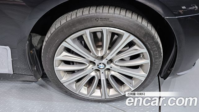 BMW 7-Series 2016 — photo 5