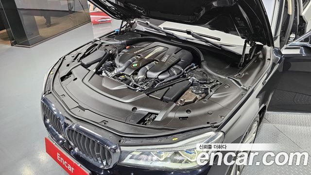 BMW 7-Series 2016 — photo 6