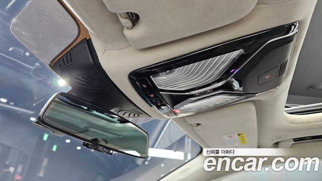BMW 7-Series 2016 — photo 14