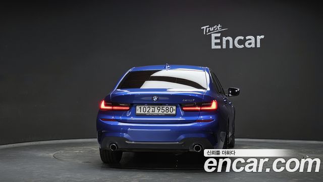 BMW 3-Series 2021 — photo 4