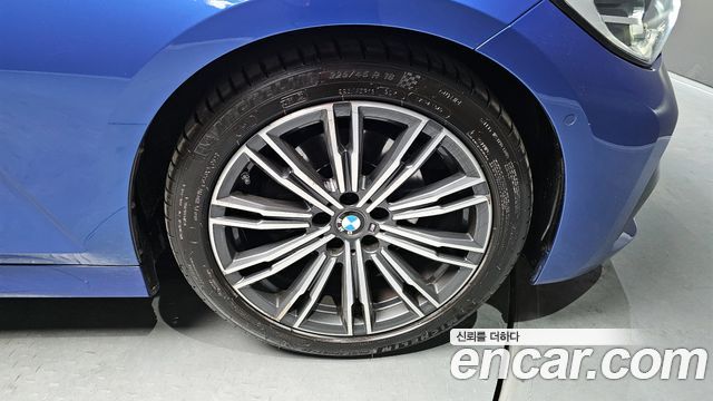 BMW 3-Series 2021 — photo 5