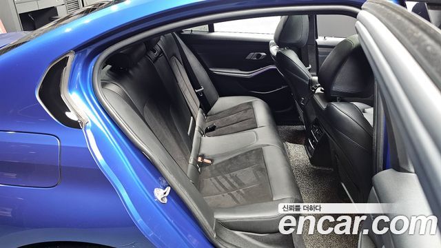 BMW 3-Series 2021 — photo 11