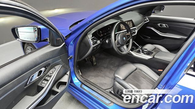 BMW 3-Series 2021 — photo 12
