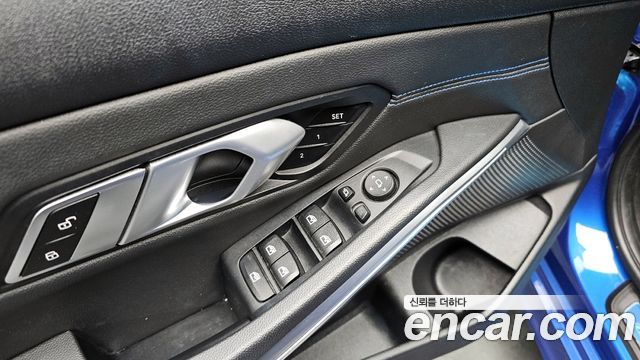 BMW 3-Series 2021 — photo 18