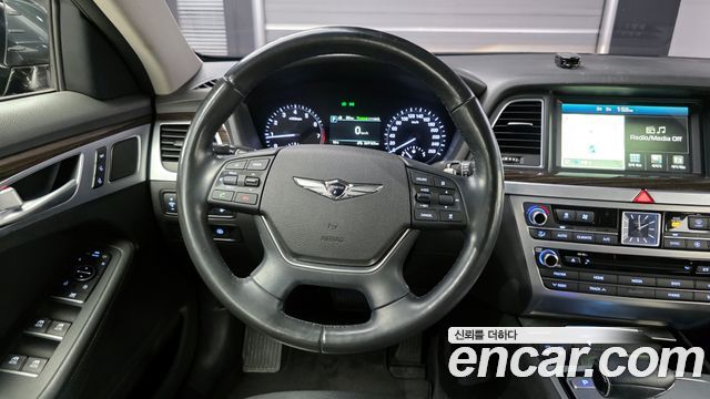 Genesis G80 2018 — photo 13