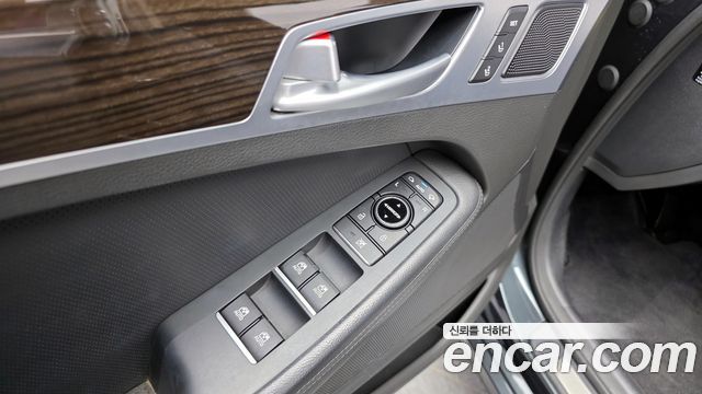 Genesis G80 2018 — photo 14