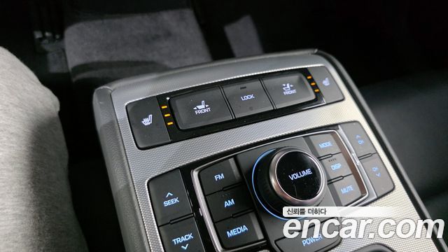 Genesis G80 2018 — photo 20