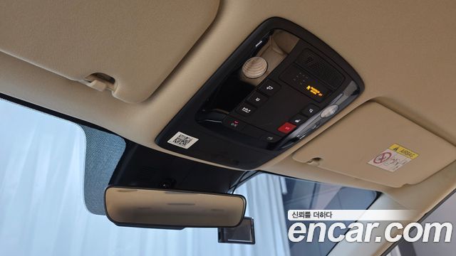 Kia Canival 2023 — photo 18