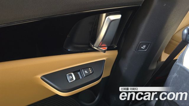 Kia Canival 2023 — photo 19