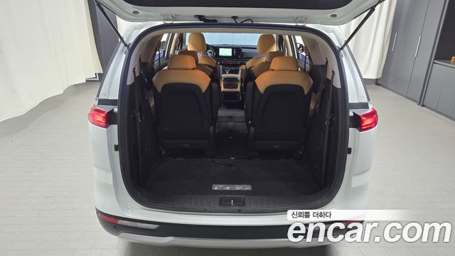 Kia Canival 2023 — photo 20