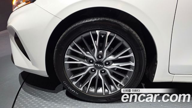 Kia K3 2022 — photo 5