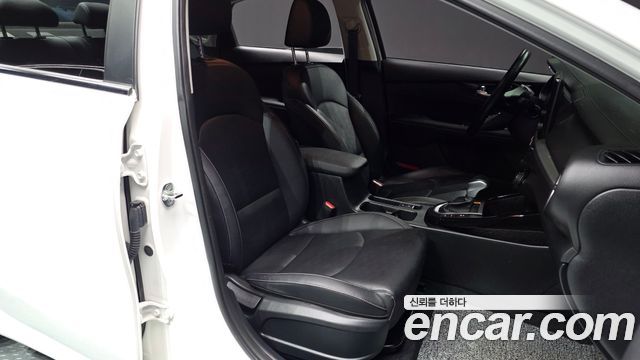 Kia K3 2022 — photo 10