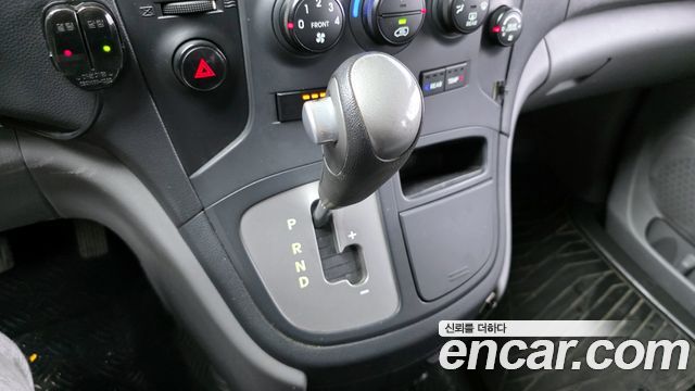 Hyundai Starex 2015 — photo 9