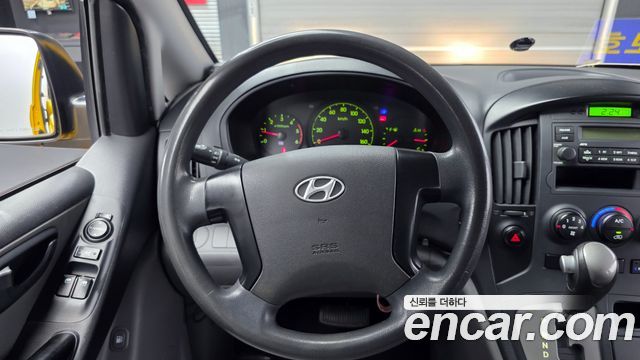 Hyundai Starex 2015 — photo 13