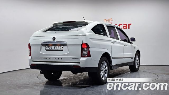 KG Mobility KORANDO 2015 — photo 2