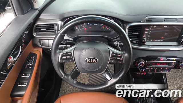 Kia Sorento 2018 — photo 13