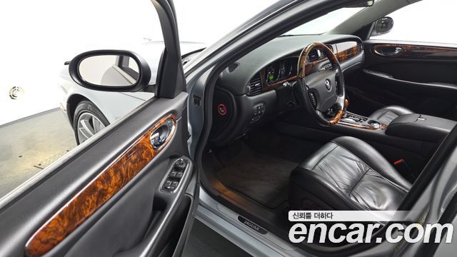 Jaguar XJ 2007 — photo 12