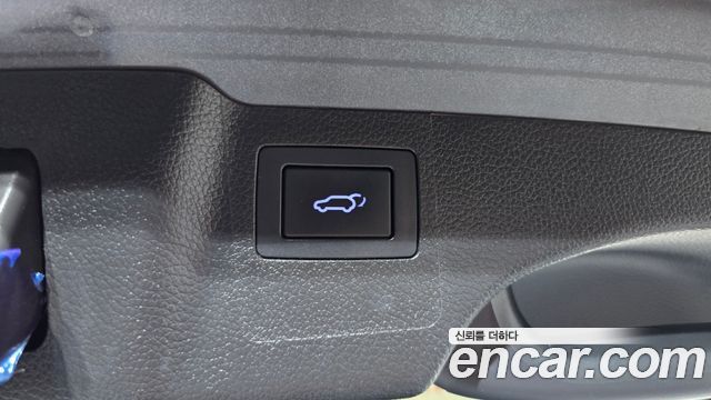 Hyundai Santafe 2018 — photo 19
