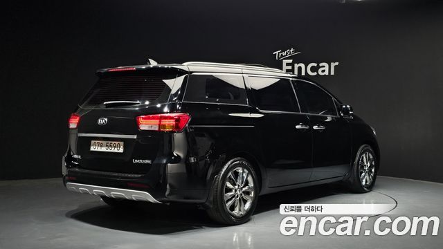 Kia Canival 2018 — photo 2