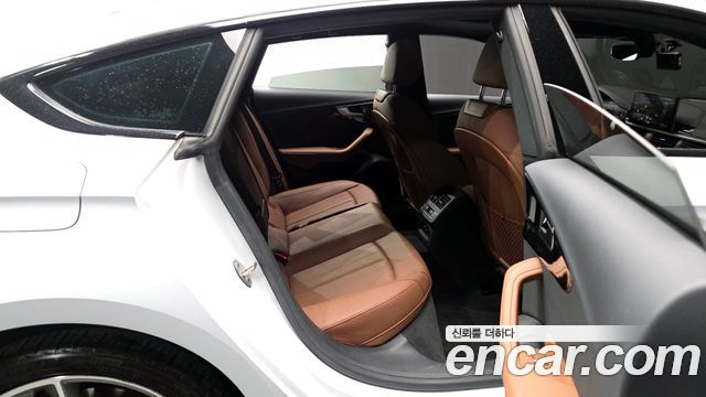 Audi A5 2021 — photo 12