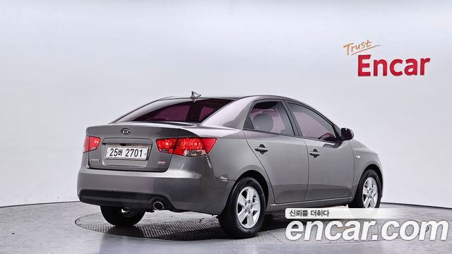 Kia Porte 2013 — photo 2