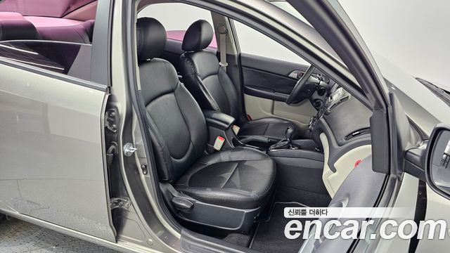 Kia Porte 2013 — photo 10