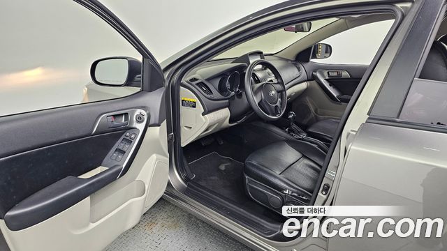 Kia Porte 2013 — photo 11