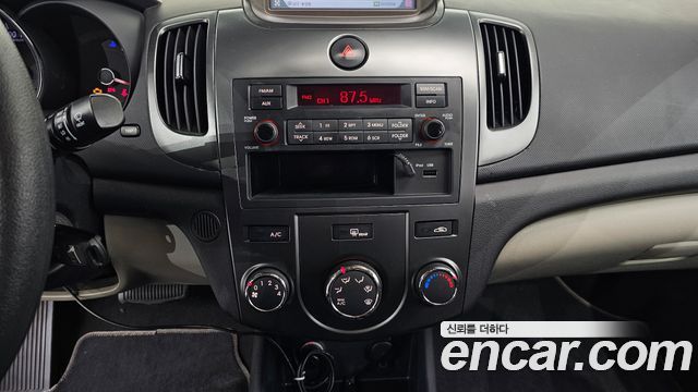 Kia Porte 2013 — photo 16