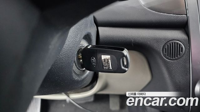 Kia Porte 2013 — photo 19
